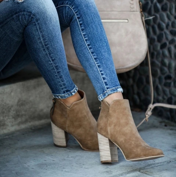 Norah Ankle Bootie • Tan - Picture 3 of 3
